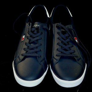 Tommy Hilfiger Mens Sneakers Navy in a two-tone design with logo Size 11.5